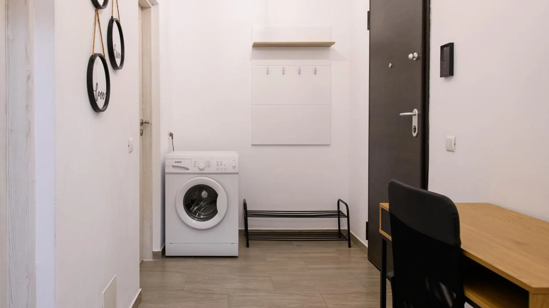 Smart Living Plaza Apartment Bucureşti