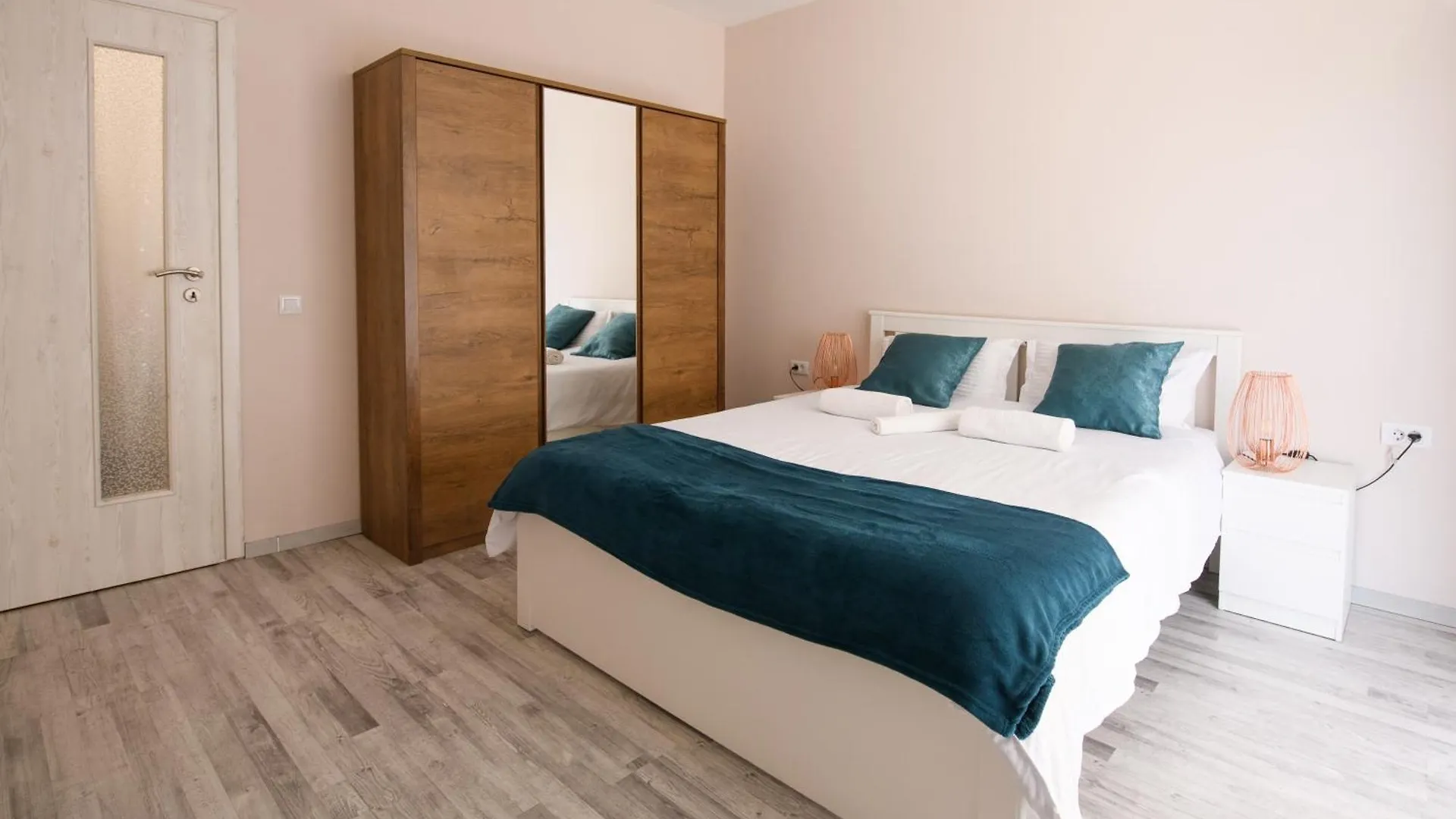 Appartamento Smart Living Plaza Bucarest 0*,
