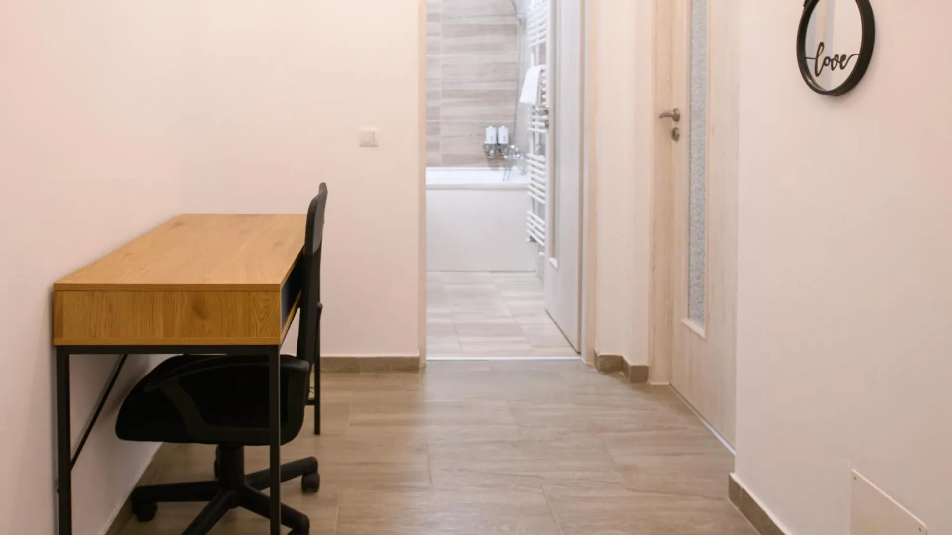 Smart Living Plaza Apartment Bucharest